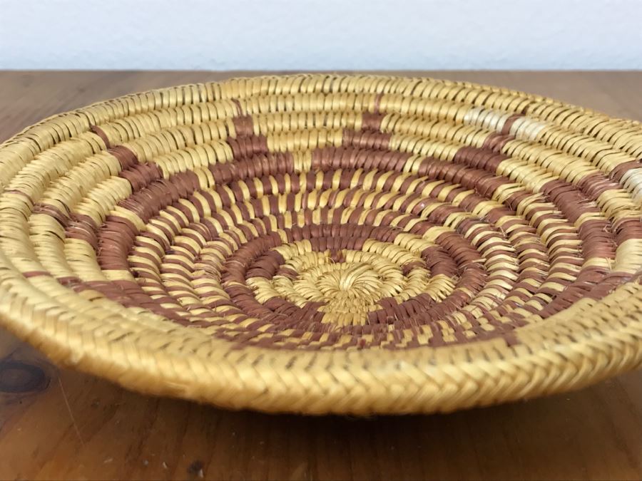 Vintage Native American Basket 7.5'W X 1.5'H [Photo 8]