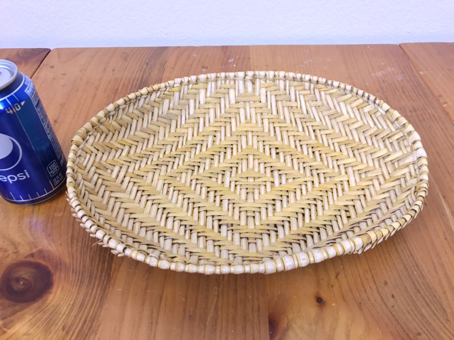Vintage Hopi Sifter Basket 12.5'W X 10'D X 2'H [Photo 4]