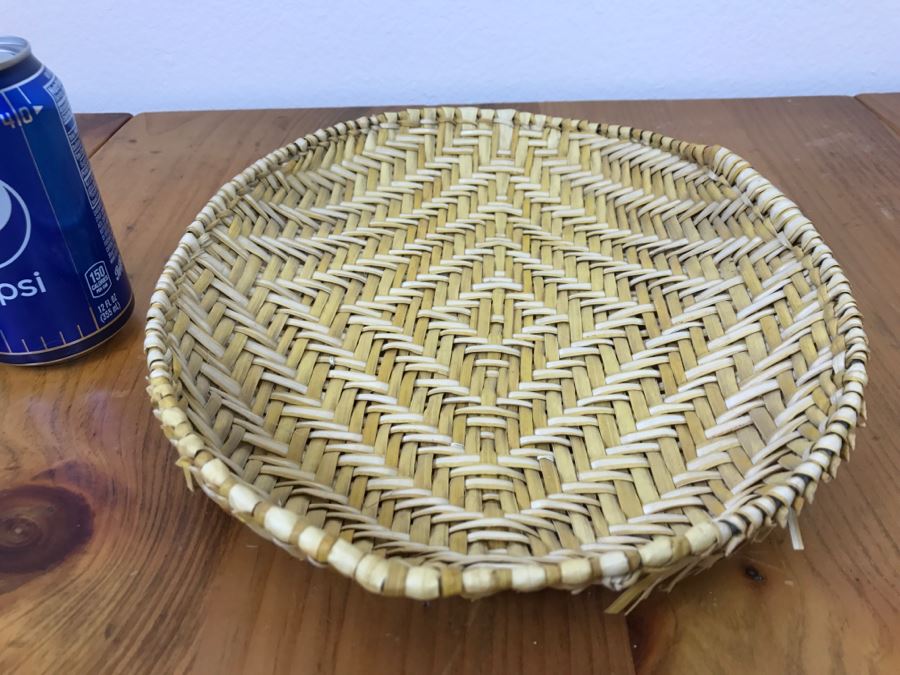 Vintage Hopi Sifter Basket 12.5'W X 10'D X 2'H [Photo 8]