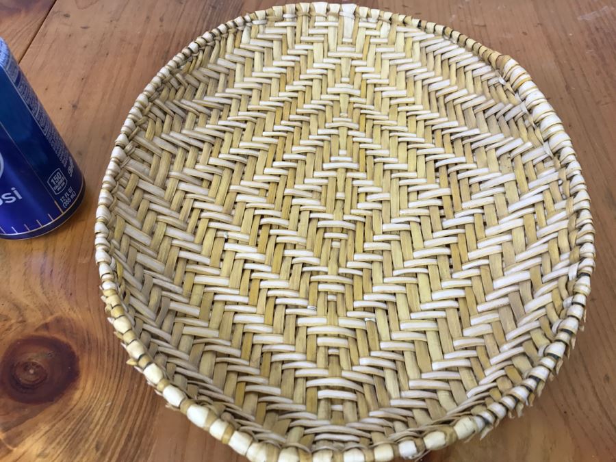 Vintage Hopi Sifter Basket 12.5'W X 10'D X 2'H [Photo 9]