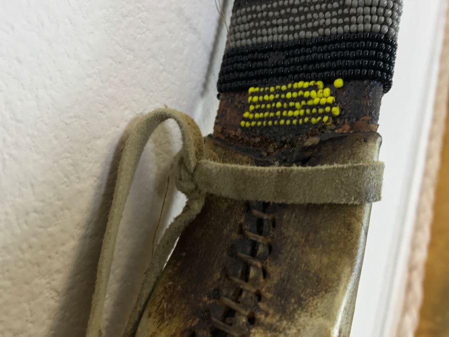 Native American Navajo Rawhide Arrow Quiver With (3) Arrows And Older Bow (See All Photos) [Photo 28]