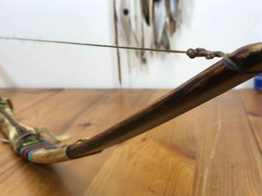 Native American Navajo Rawhide Arrow Quiver With (3) Arrows And Older Bow (See All Photos) [Photo 40]