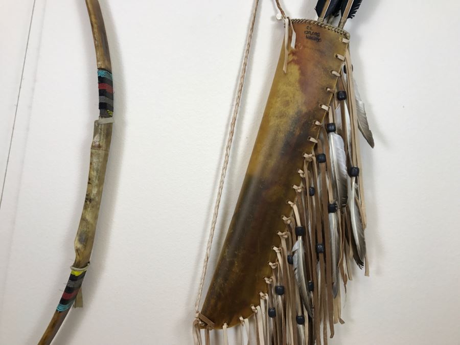 Native American Navajo Rawhide Arrow Quiver With (3) Arrows And Older Bow (See All Photos) [Photo 14]