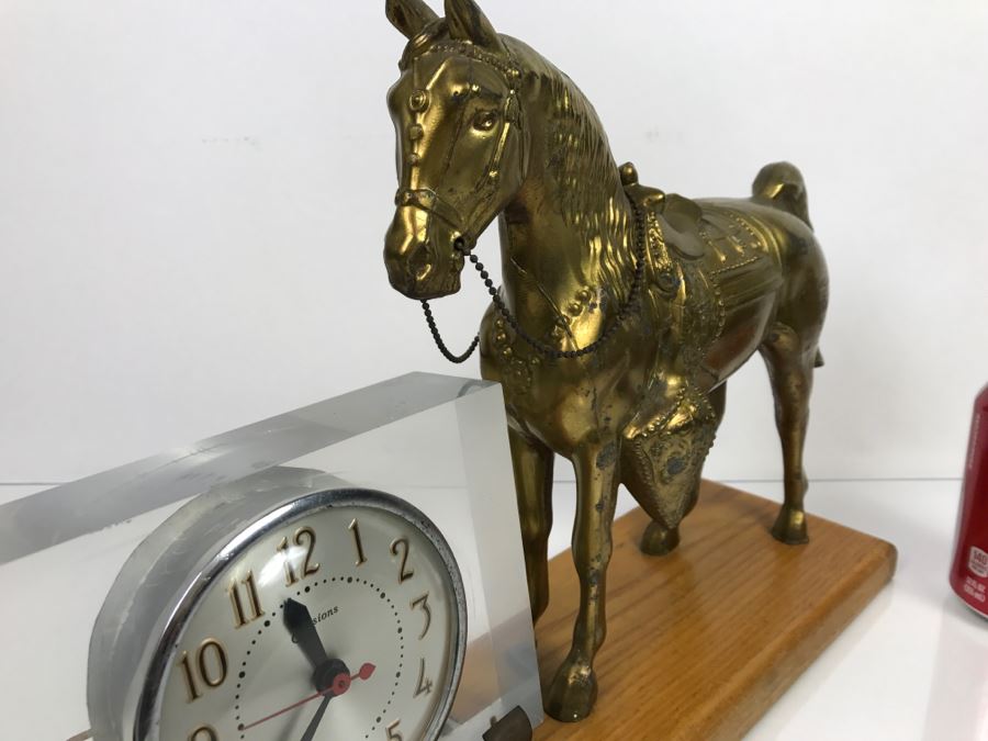 Vintage Sessions Horse Clock Working [Photo 8]