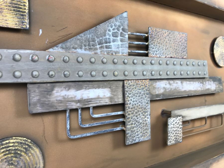 Metal Industrial Hanging Wall Sculpture 39' X 23' [Photo 12]