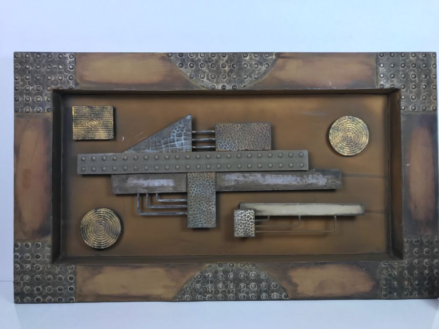 Metal Industrial Hanging Wall Sculpture 39' X 23' [Photo 4]