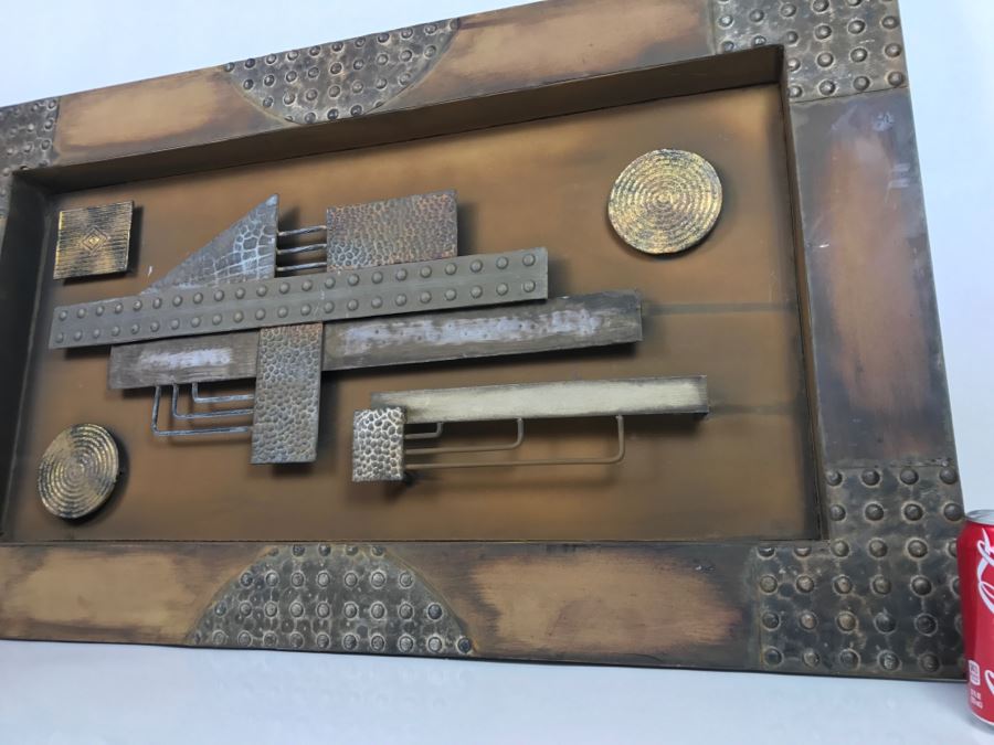 Metal Industrial Hanging Wall Sculpture 39' X 23' [Photo 16]