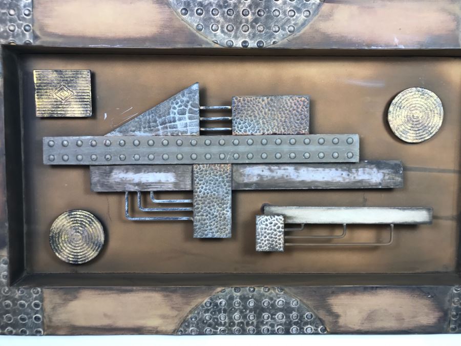 Metal Industrial Hanging Wall Sculpture 39' X 23' [Photo 5]