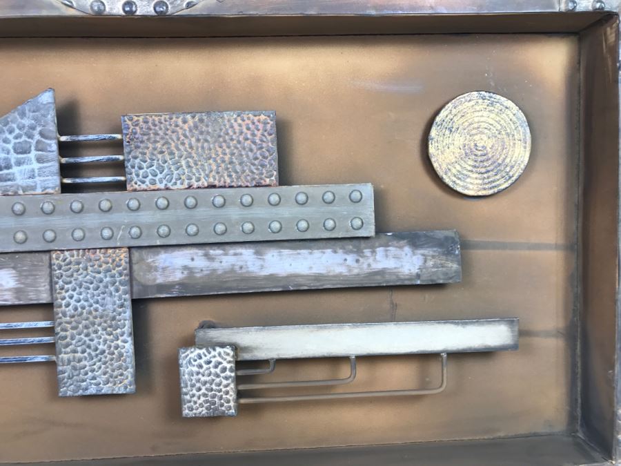 Metal Industrial Hanging Wall Sculpture 39' X 23' [Photo 7]