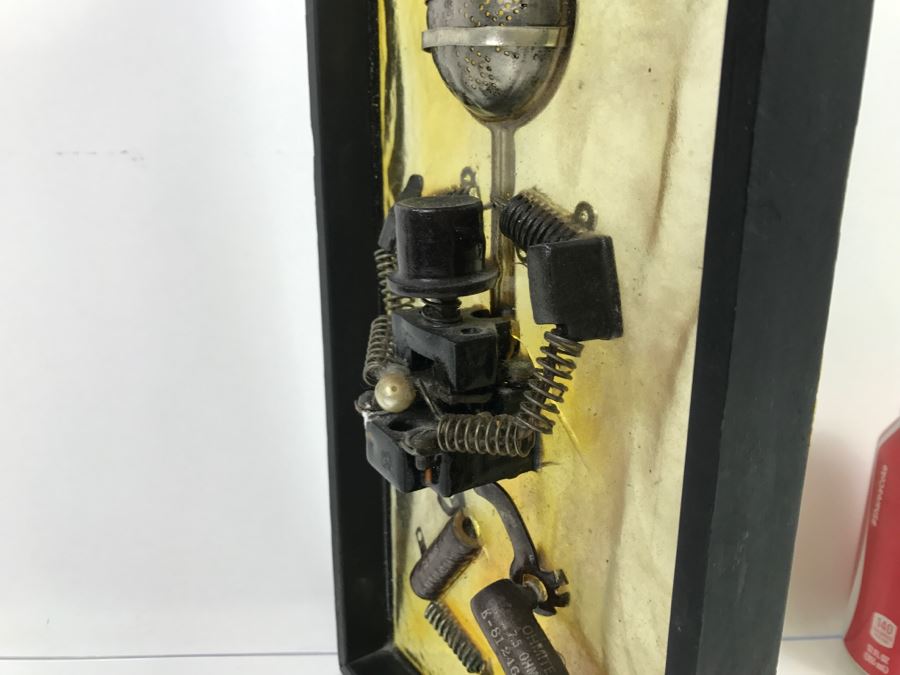 Industrial Robot Made Of Recycled Parts Sculpture Wall Hanging Signed Roz [Photo 16]