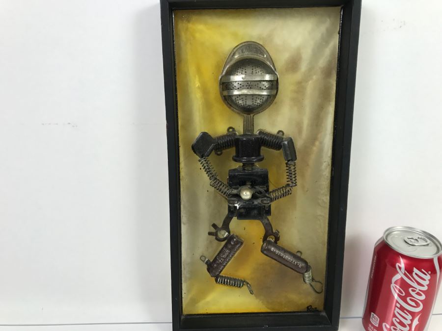 Industrial Robot Made Of Recycled Parts Sculpture Wall Hanging Signed Roz [Photo 13]