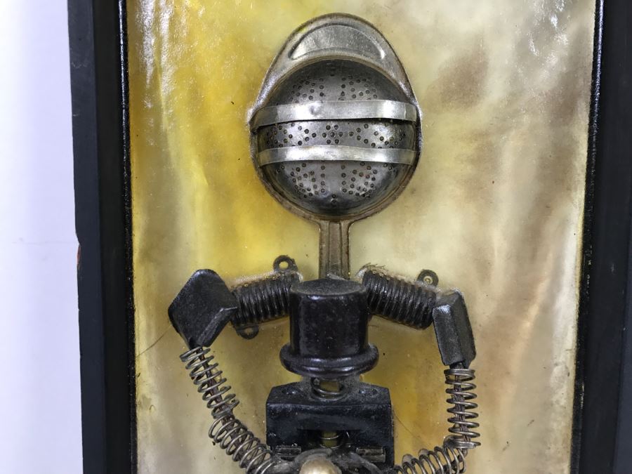 Industrial Robot Made Of Recycled Parts Sculpture Wall Hanging Signed Roz [Photo 3]