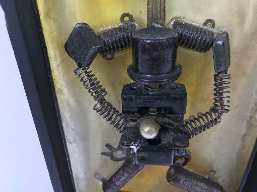 Industrial Robot Made Of Recycled Parts Sculpture Wall Hanging Signed Roz [Photo 8]