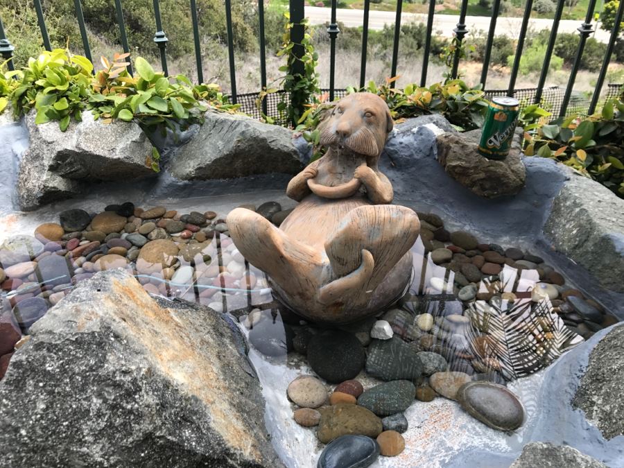 Large Cement Garden Ornament Otter [Photo 4]