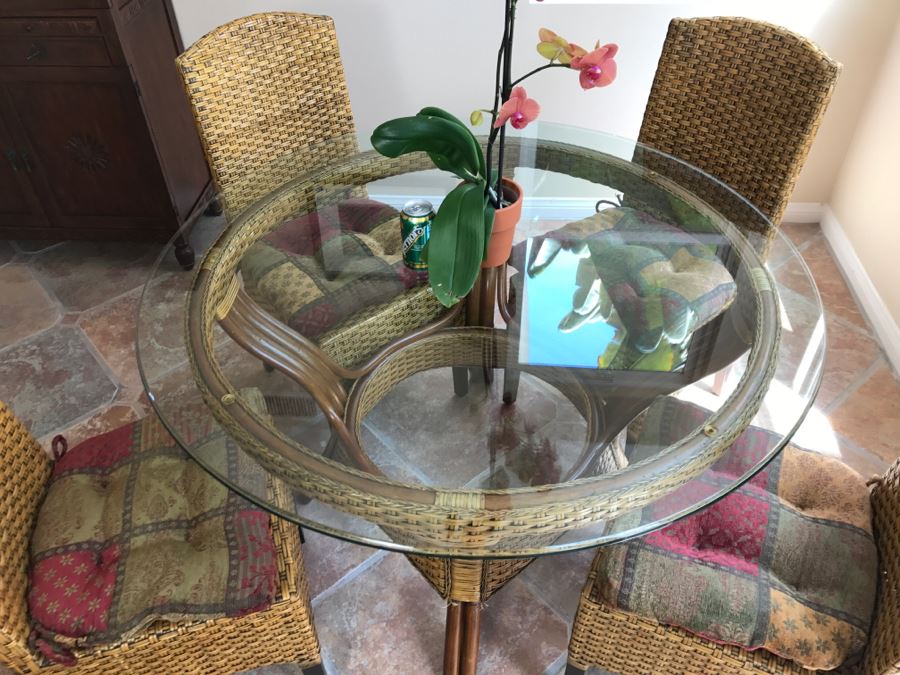 Indonesian Pier 1 Imports Glass Top Round Dining Table With (4) Chairs 4'R X 30'H [Photo 10]