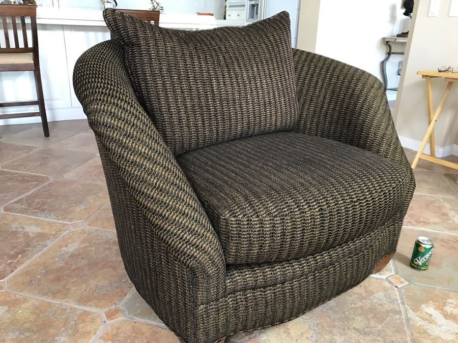 Upholstered Armchair (Matches Sofa In This Sale) 44'W X 42'D X 32'H [Photo 3]