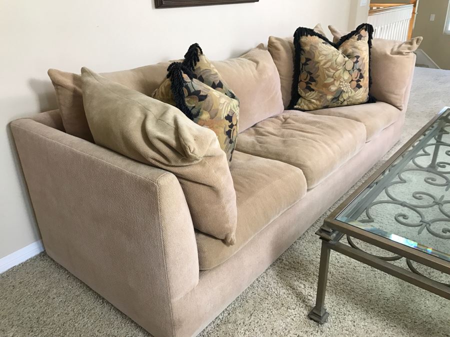 KREISS Upholstered Sofa With Modern Lines 105'W X 36'D X 28'H [Photo 2]