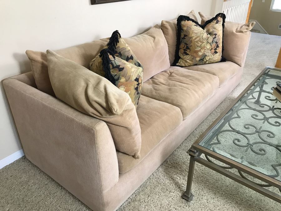 KREISS Upholstered Sofa With Modern Lines 105'W X 36'D X 28'H [Photo 4]