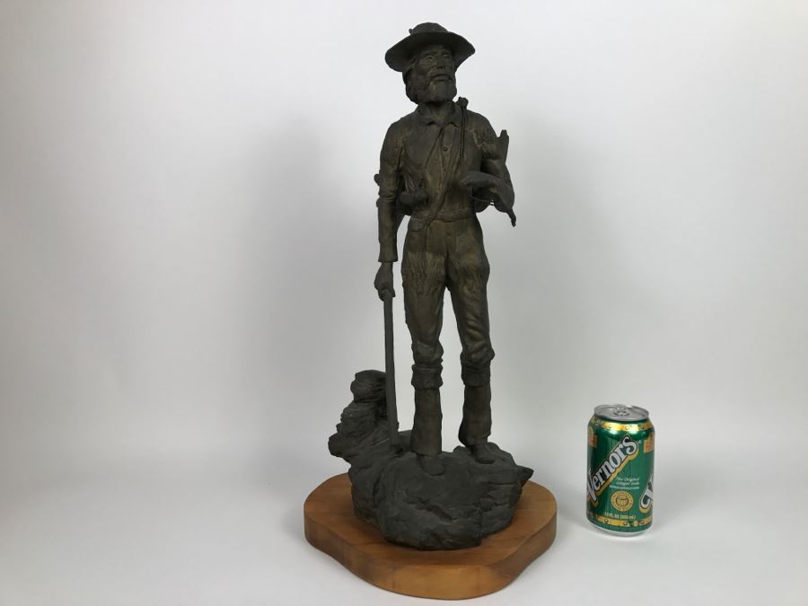 1979 Limited Edition Bronze Commissioned By West Virgina University Alumnus Depicting The West Virginia Mountaineer Mascot By Artist Renée 4 Of 25 [Photo 1]