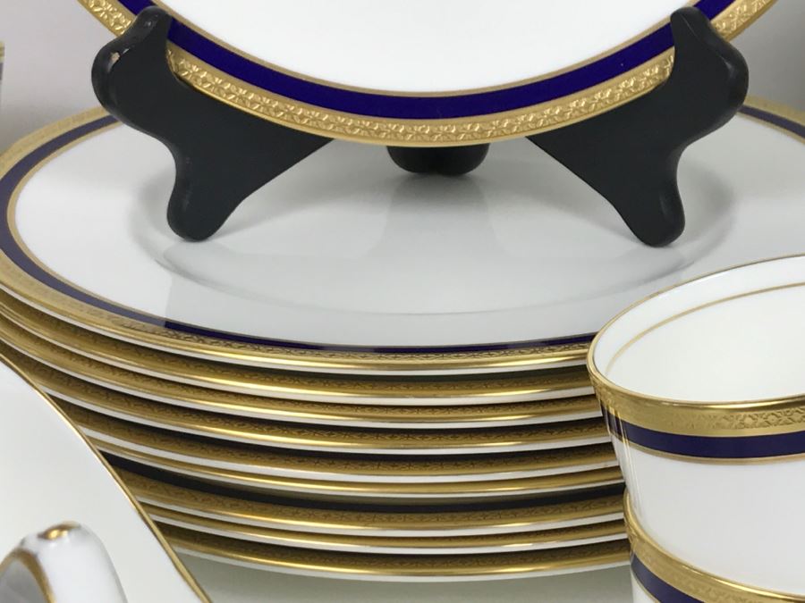 Elegant Gold And Blue Rim Coalport Bone China Set Elite-Royale Made In England Apx 73 Pieces [Photo 17]