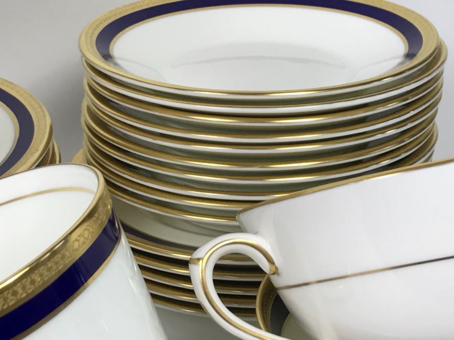 Elegant Gold And Blue Rim Coalport Bone China Set Elite-Royale Made In England Apx 73 Pieces [Photo 16]