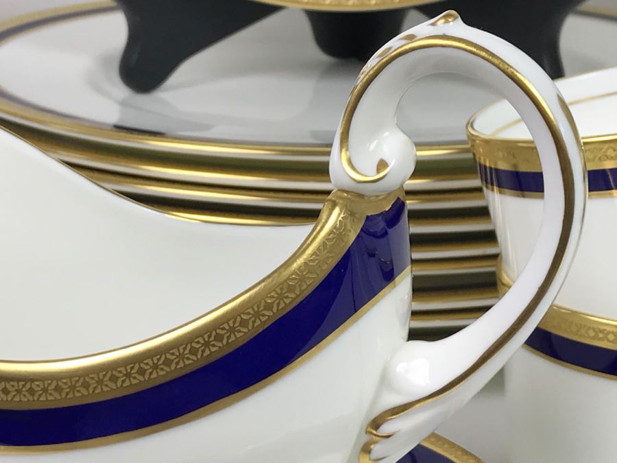 Elegant Gold And Blue Rim Coalport Bone China Set Elite-Royale Made In England Apx 73 Pieces [Photo 19]