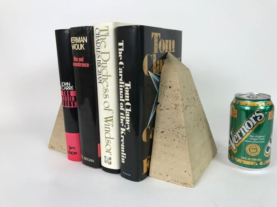Raymor Modern Art Bookends Made In Italy With (4) Hardcover Books: Tom Clancy The Cardinal Of The Kremlin, Herman Wouk War And Remembrance, John Le Carre The Russia House And Charles Higham The Duchess Of Windsor