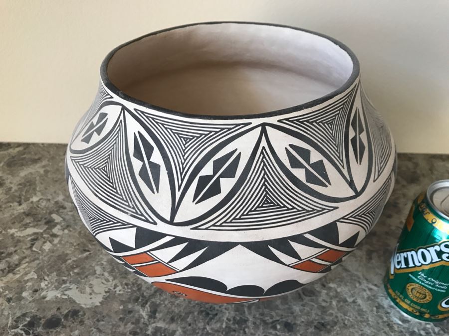 Native American Pottery By Ernestine Kie Acoma, New Mexico 34oz [Photo 4]