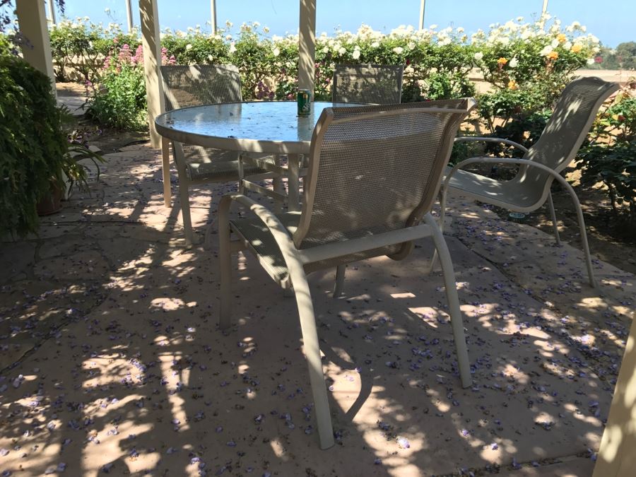 Outdoor Aluminum Patio Furniture Round Table With (4) Chairs [Photo 10]