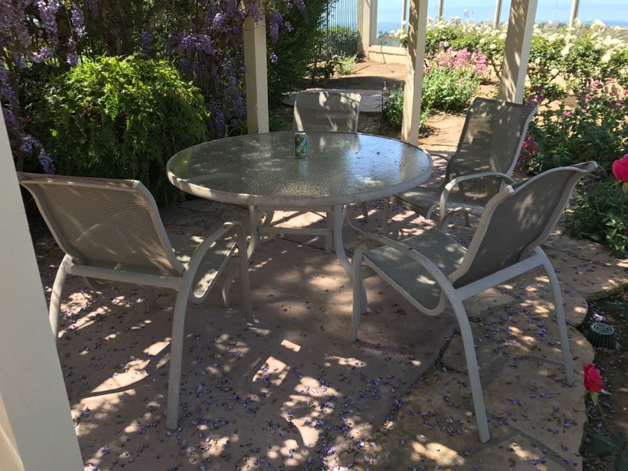 Outdoor Aluminum Patio Furniture Round Table With (4) Chairs [Photo 4]