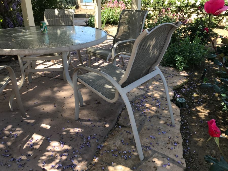 Outdoor Aluminum Patio Furniture Round Table With (4) Chairs [Photo 7]