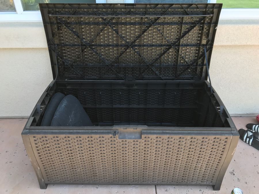 Suncast Plastic Outdoor Storage Cabinet [Photo 5]