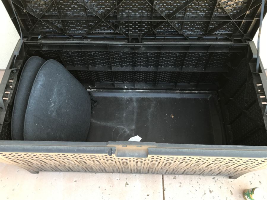 Suncast Plastic Outdoor Storage Cabinet [Photo 6]