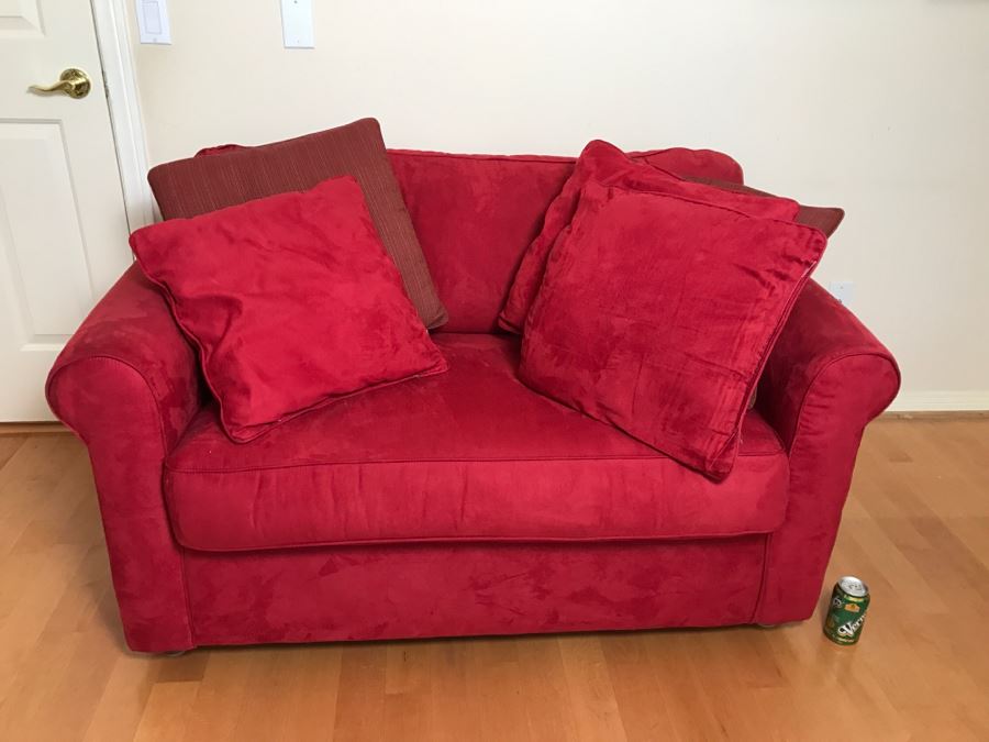 Valencia Chair Bed Sleeper With Throw Pillows By Stratford Company [Photo 2]