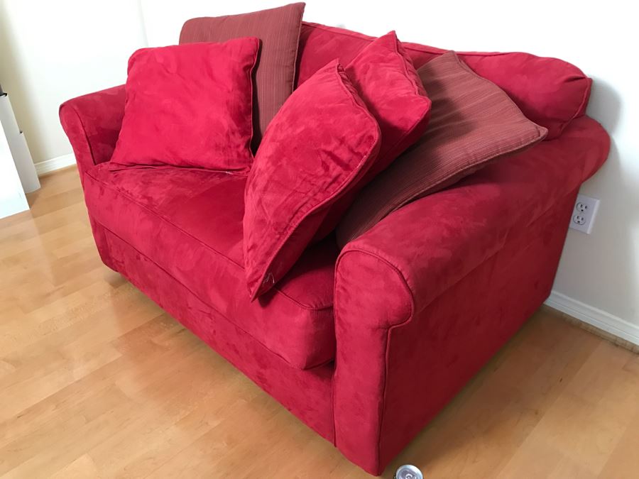 Valencia Chair Bed Sleeper With Throw Pillows By Stratford Company [Photo 3]