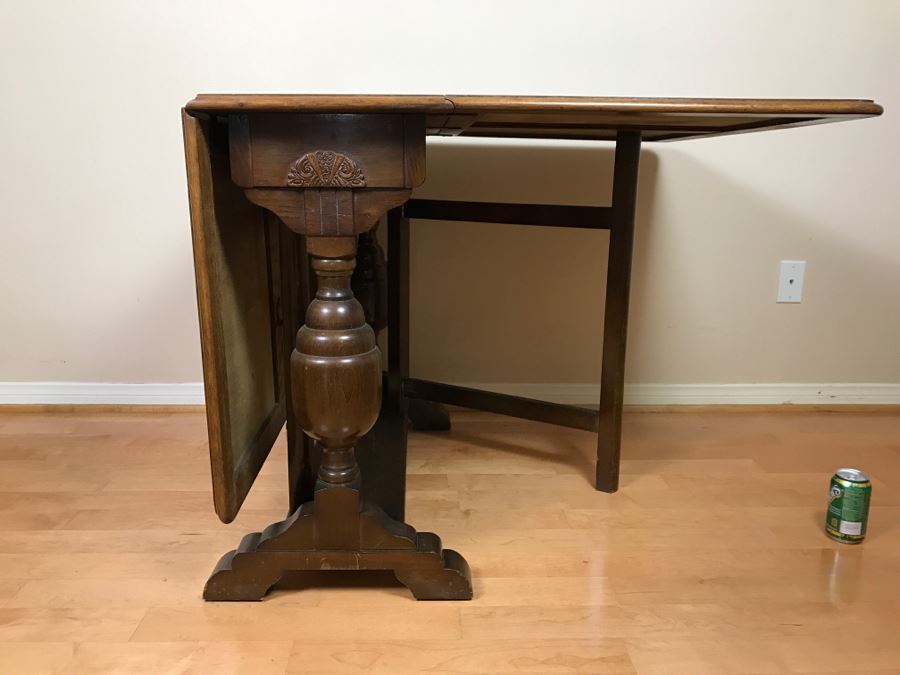 Vintage Drop Leaf Dining Table [Photo 10]