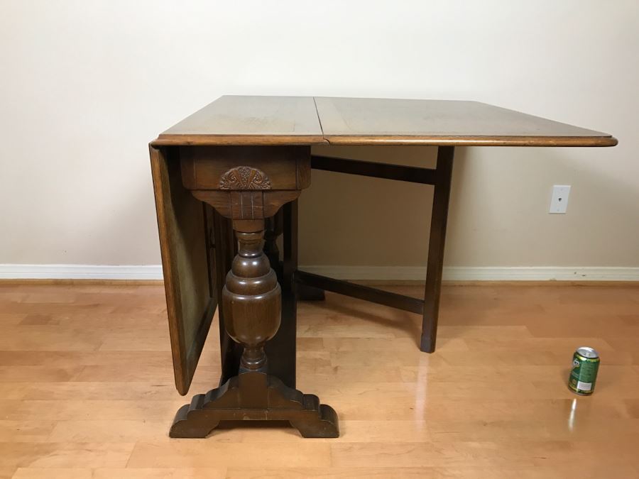 Vintage Drop Leaf Dining Table [Photo 9]