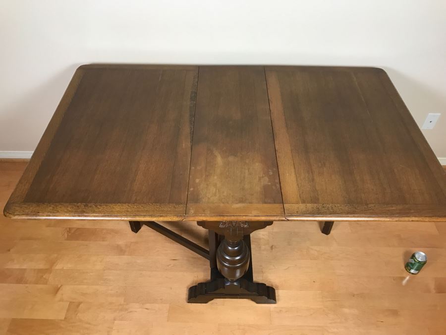 Vintage Drop Leaf Dining Table [Photo 13]