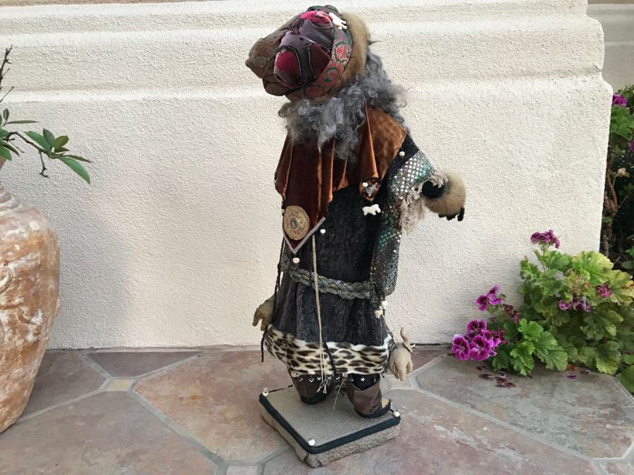 Large Custom Hand Made Folk Art Santa Claus By Artist Renée 33'H [Photo 14]