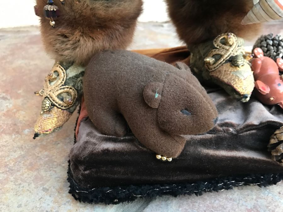 Large Custom Hand Made Folk Art Santa Claus By Artist Renée 33'H [Photo 11]