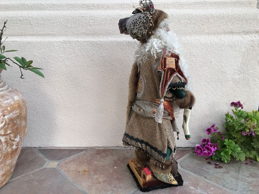 Large Custom Hand Made Folk Art Santa Claus By Artist Renée 33'H [Photo 15]