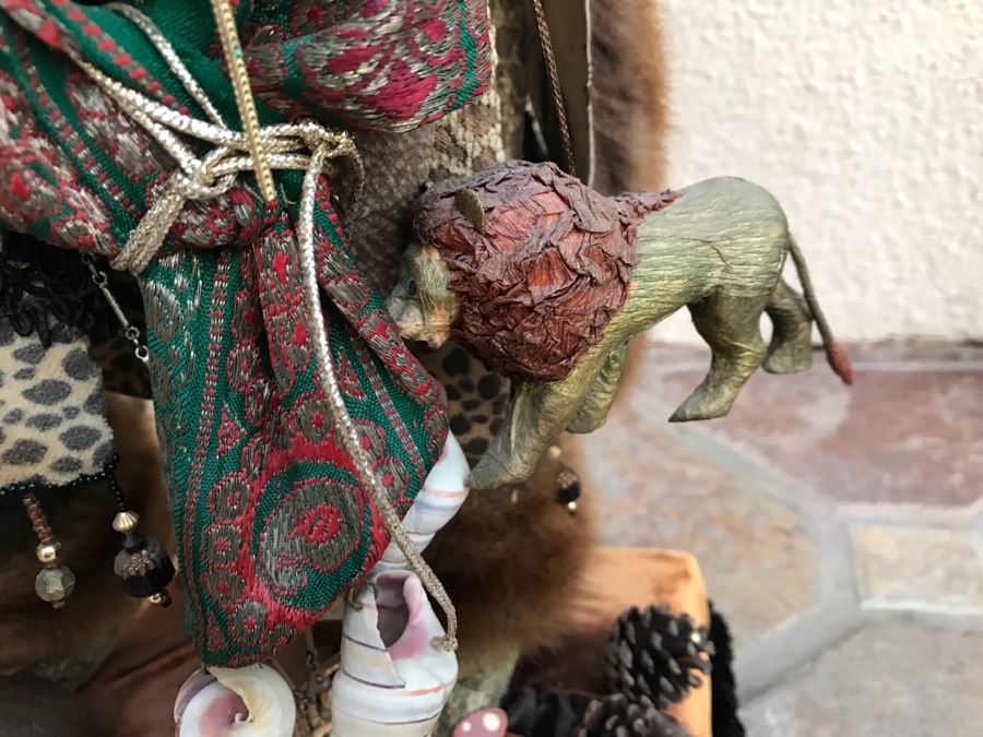 Large Custom Hand Made Folk Art Santa Claus By Artist Renée 33'H [Photo 9]