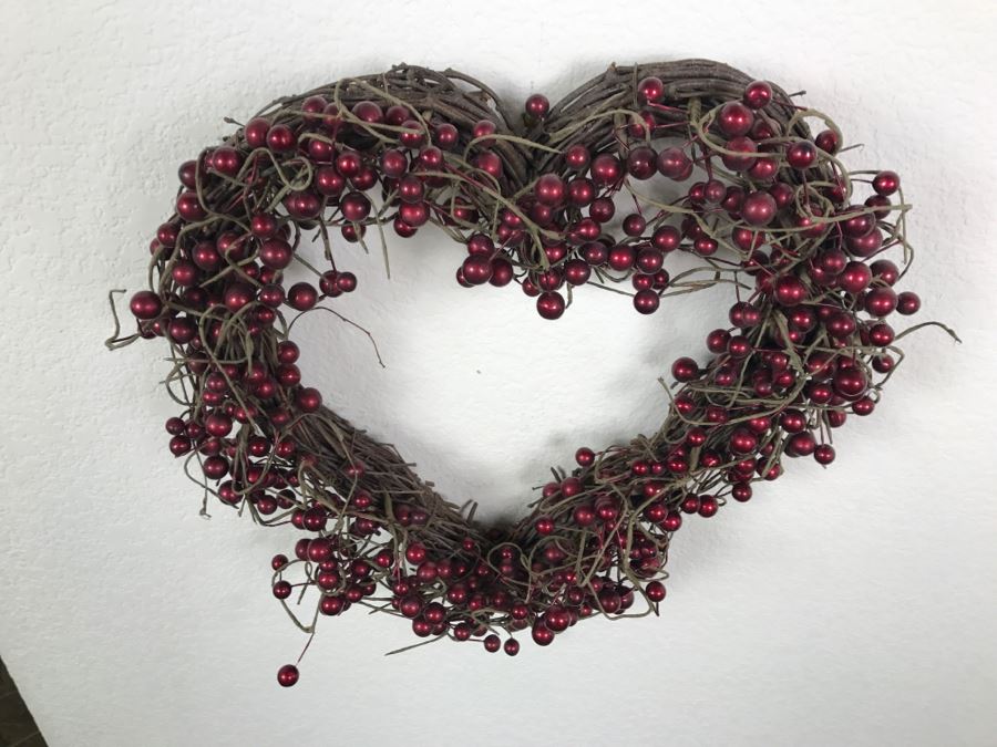Decorative Heart Shaped Wreath [Photo 2]