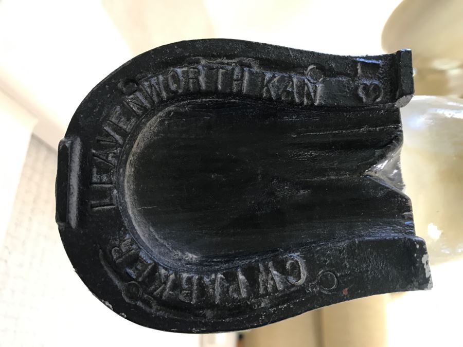 Santa Monica Pier Authentic C W Parker Carousel Horse Leavenworth Kansas 5'L X 32'W X 74'H [Photo 17]