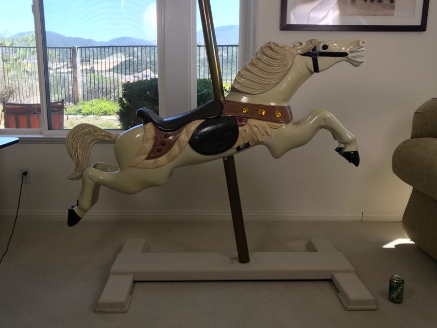 Santa Monica Pier Authentic C W Parker Carousel Horse Leavenworth Kansas 5'L X 32'W X 74'H [Photo 27]