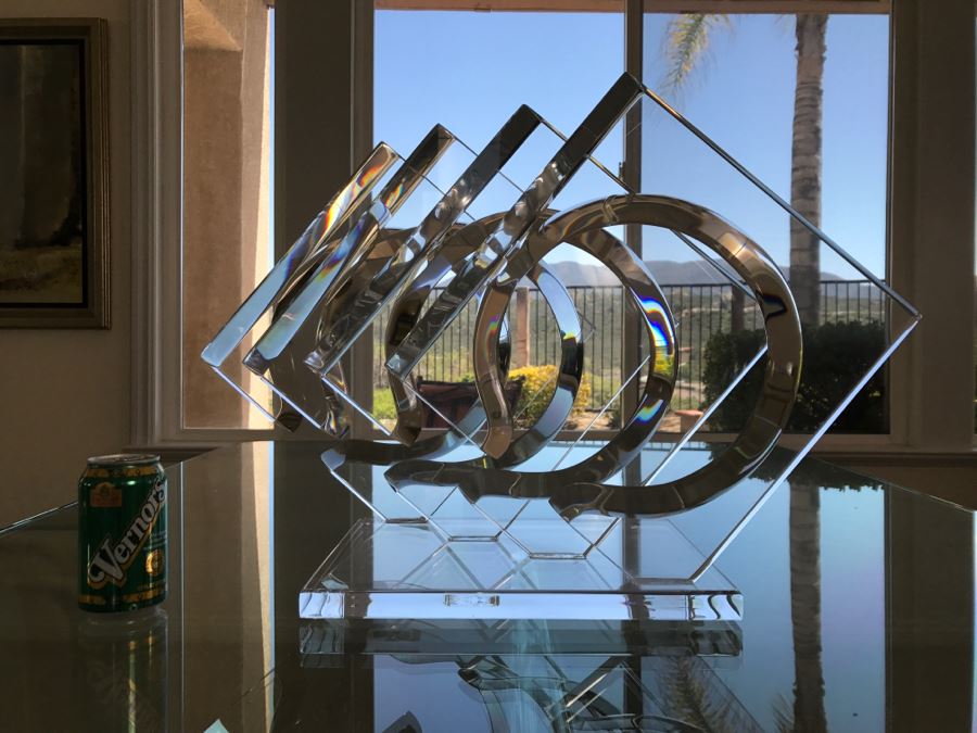 Signed Van Teal Mid-Century Modern Lucite Acrylic Sculpture [Photo 4]