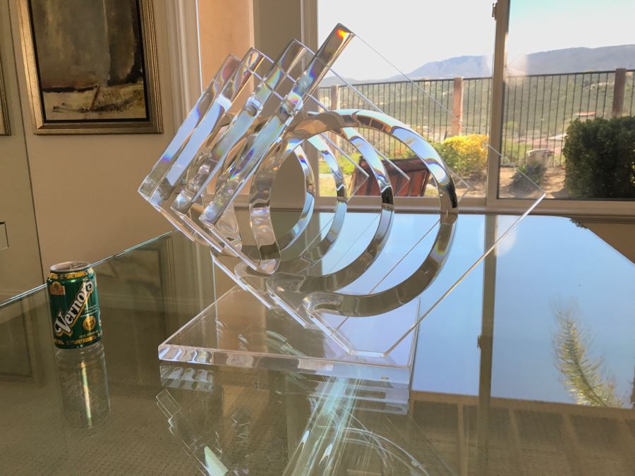 Signed Van Teal Mid-Century Modern Lucite Acrylic Sculpture [Photo 3]