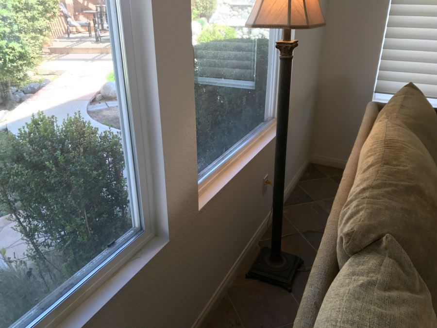 Designer Metal Floor Lamp [Photo 2]
