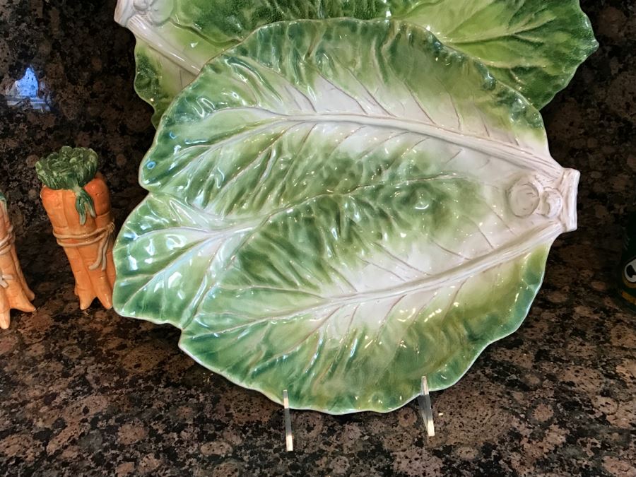 Set Of Large Italian Cabbage Leaf Plates With Acrylic Stands And Carrot Salt And Pepper Shakers [Photo 2]