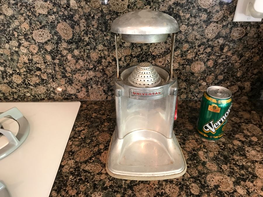 Vintage UNIVERSAL Aluminum Juicer [Photo 8]